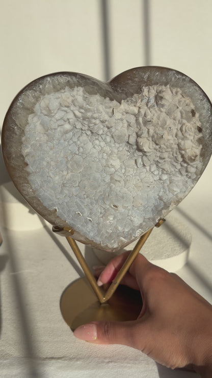 Microfine Sugar Druzy Baby Blue Gradient Agate Druzy Heart Shape Crystal Carving / Statement Piece Crystal